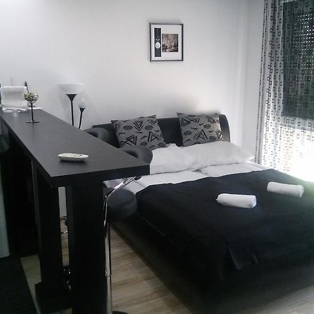 Feszek Apartman Debrecen Værelse billede