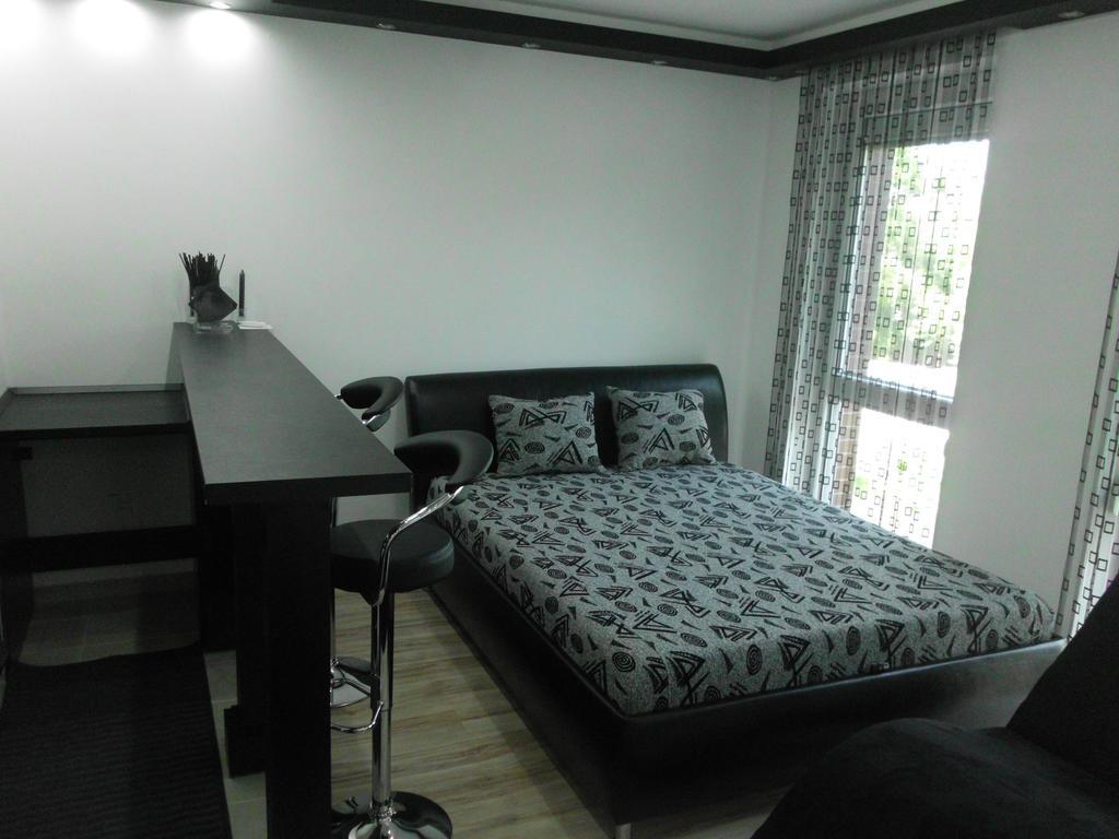 Feszek Apartman Debrecen Værelse billede