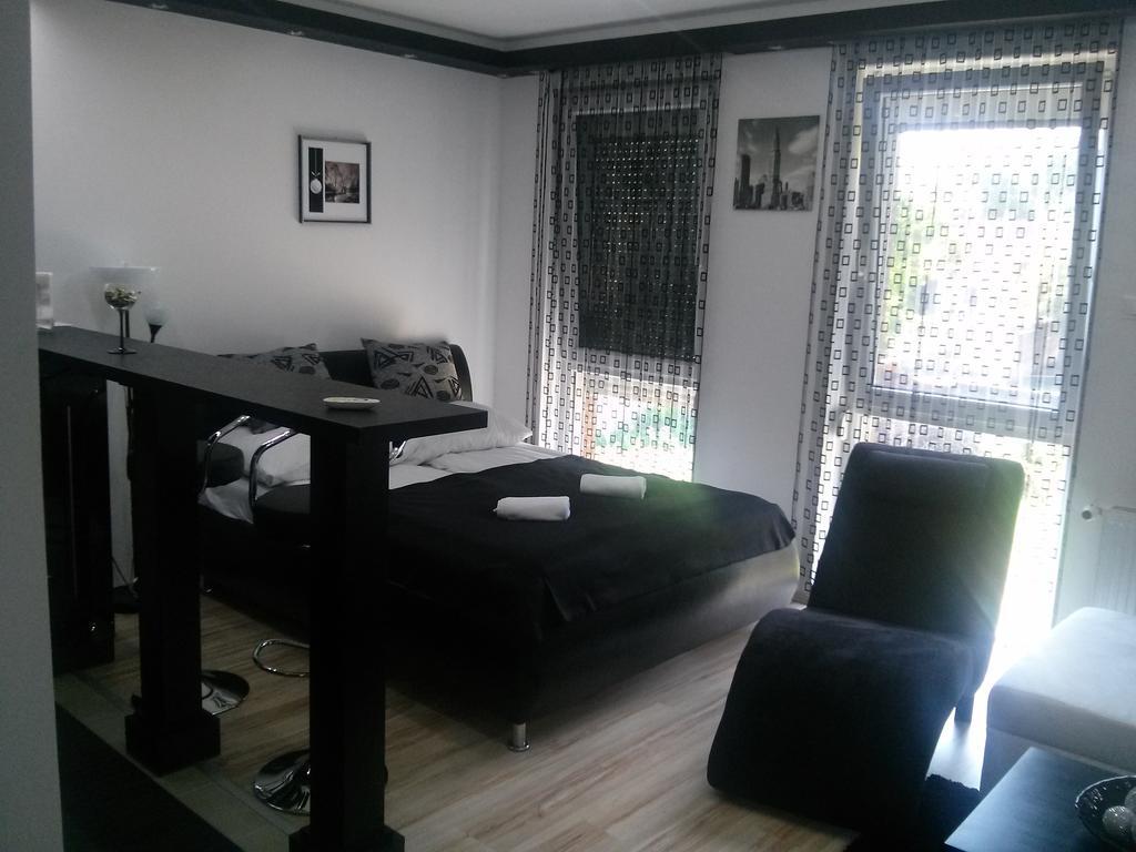 Feszek Apartman Debrecen Værelse billede